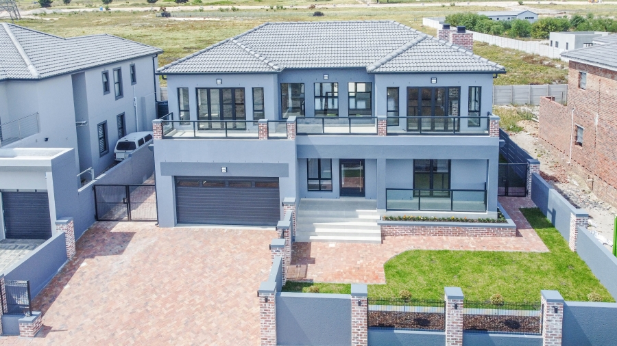 4 Bedroom Property for Sale in Haasendal Western Cape